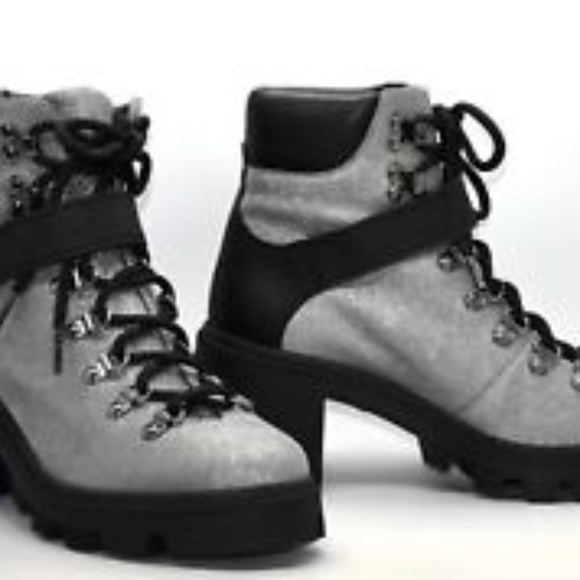 MONCLER BOOTS - Picture 1 of 2